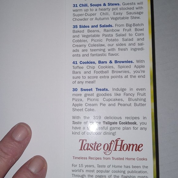 ⛄️ Taste of Home TAILGATE COOKBOOK - Picture 5 of 7